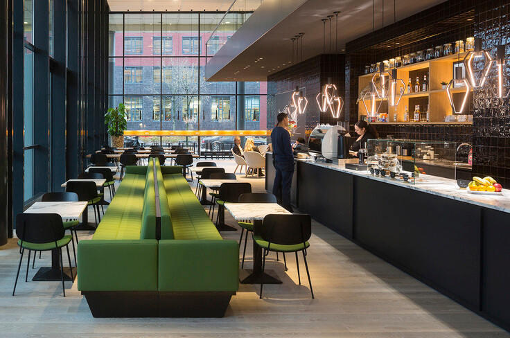 Eigentijds, kleurrijk en tegelijkertijd een indrukwekkend welkom