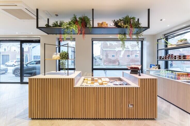 Een open bakkerij met veelzijdigheid aan materialen