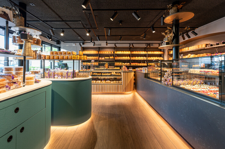 Eigentijdse winkel met een warme en ambachtelijke uitstraling